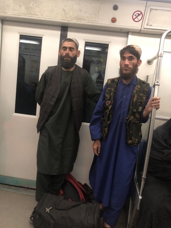 چهره عجیب دو مسافر متروی تهران، پربازدید شد