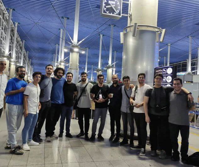 مهاجرت ١٣ دانشجوی دانشگاه شریف در یک پرواز