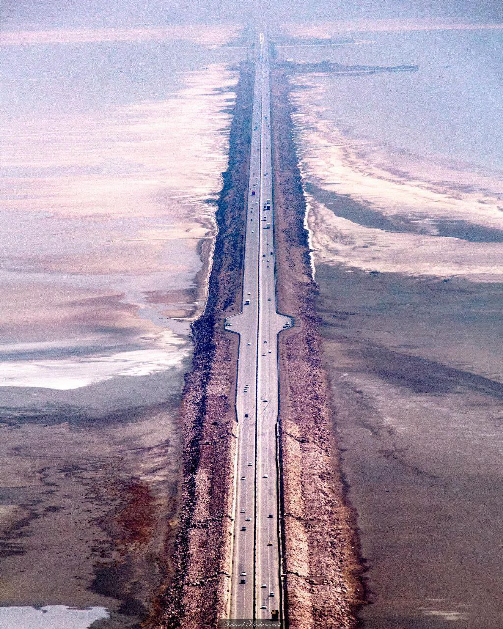 عکس تماشایی از جاده میان‌گذر معروف در ایران