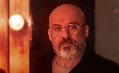 امیر آقایی در نسخه ایرانی سریال دکستر