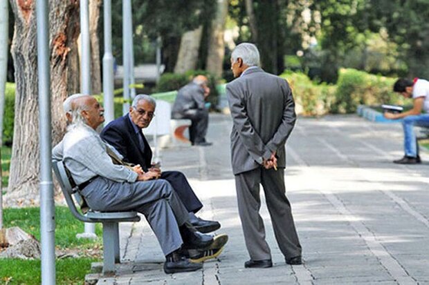 بازنشستگان ایرانی؛ سربار هستند یا طلبکار؟