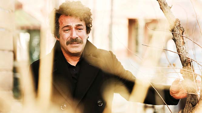 این کارگردان مشهور ایرانی جلوی چشم همه خودکشی کرد
