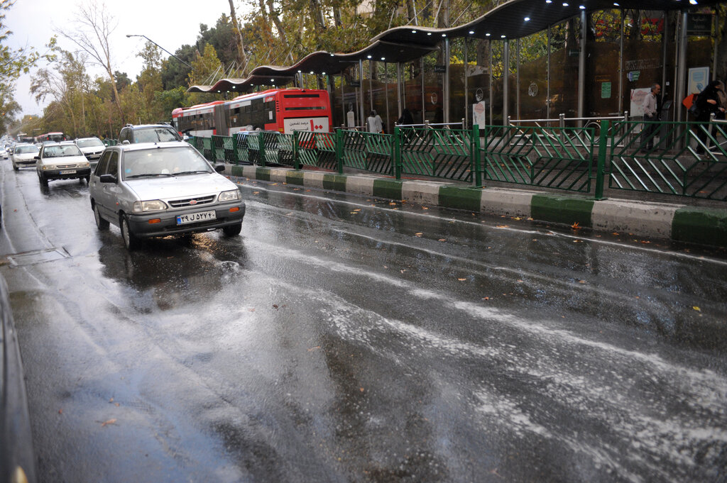 تصاویری زیبا از اولین باران پائیزی در تهران