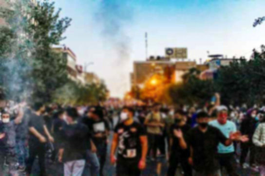 روزنامه دولت: چرا معترضین بازداشتی را آزاد می‌کنید؟