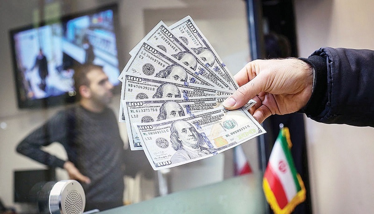 ببینید؛ قیمت واقعی دلار در میدان فردوسی تهران