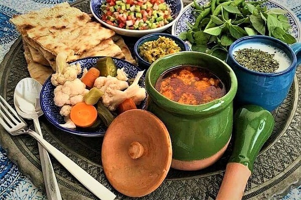 این بیماری بعد از خوردن آبگوشت ظاهر می شود!