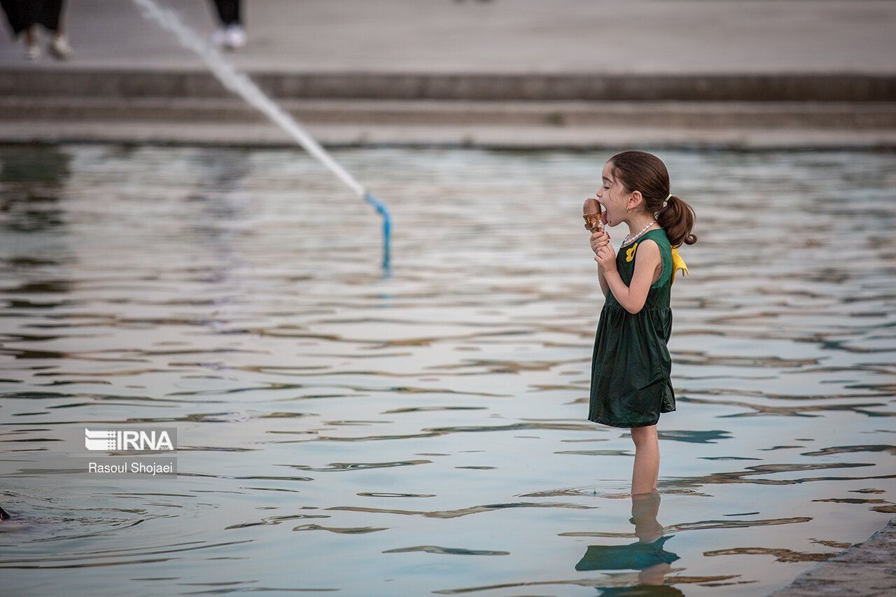 چند قاب جالب و دیدنی از آبتنی در نقش جهان