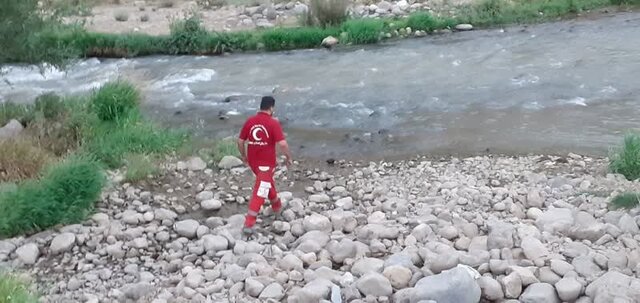 جستجو برای یافتن کودک غرق شده در رودخانه هراز