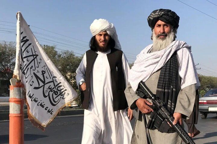 ویدیوی معشوقه سلاح به‌دست طالبانی خبرساز شد!