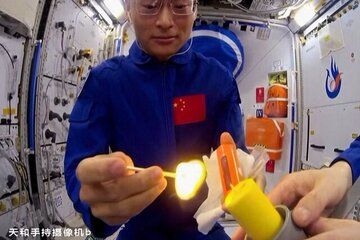 آتش‌بازی شگفت‌انگیز فضانوردان چینی در ایستگاه فضایی