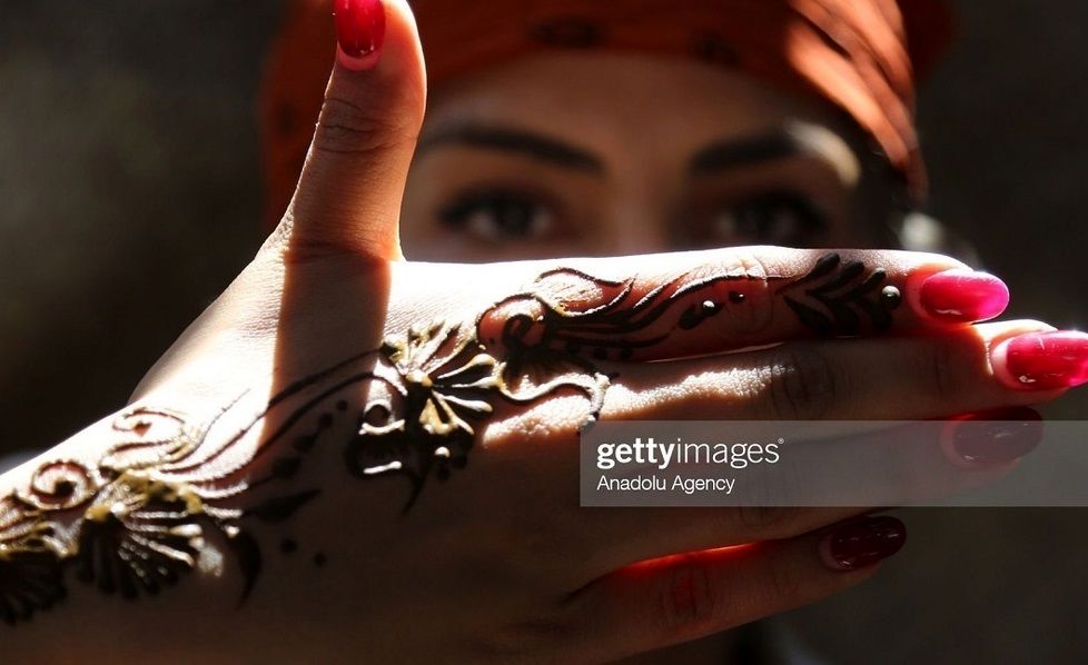 نقش و نگار با حنا جاذبه گردشگری در قشم