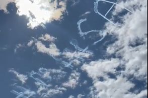 ‏آسمان‌نویسی اسم مهسا در سیدنی