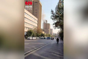 آتش‌سوزی ساختمانی در نزدیکی میدان فردوسی