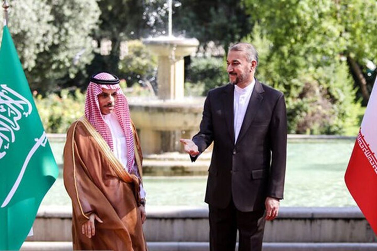 دیدار صمیمی وزیر خارجه عربستان با امیرعبداللهیان  