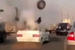 لحظه ترکیدن سیستم صوتی ماشین در اتوبان