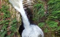 آبشار عجیبی که آب در آن سربالا می‌رود!