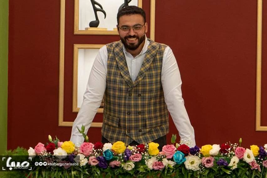 تصویر عجیب مجری سیما که جای دیگر دنیا نمی‌بینید