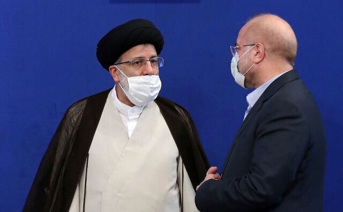 انتقاد  یک روزنامه از وعده‌های رئیسی و قالیباف