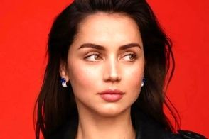 دلبری «آنا د آرماس» با تیپ و استایل‌های متفاوت