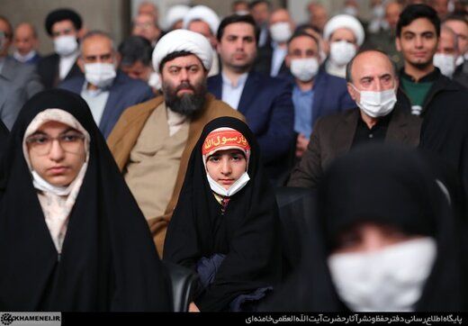 عکسِ «دختر امام» در دیدار رهبری با مسئولان نظام