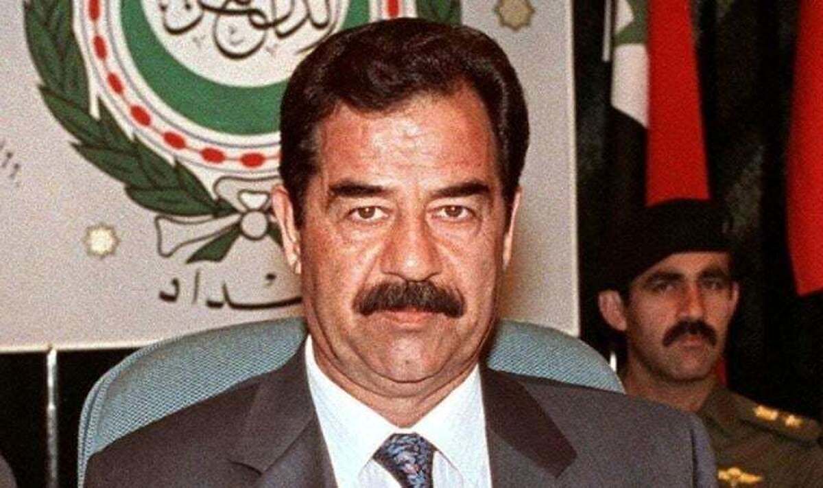 عکسی دیده نشده از صدام حسین  قبل از اعدام
