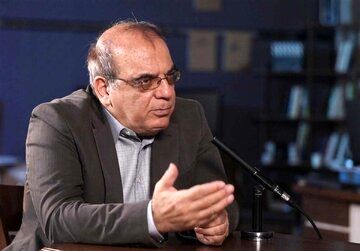 عباس عبدی به کیهان: ما مرده بودیم یا آقایان کر بودند؟
