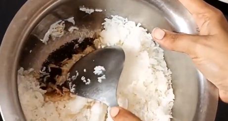 با این روش‌ها بوی سوختگی برنج را از بین ببرید!