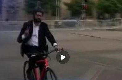 رئیس‌جمهوری که با دوچرخه به محل کارش می‌رود