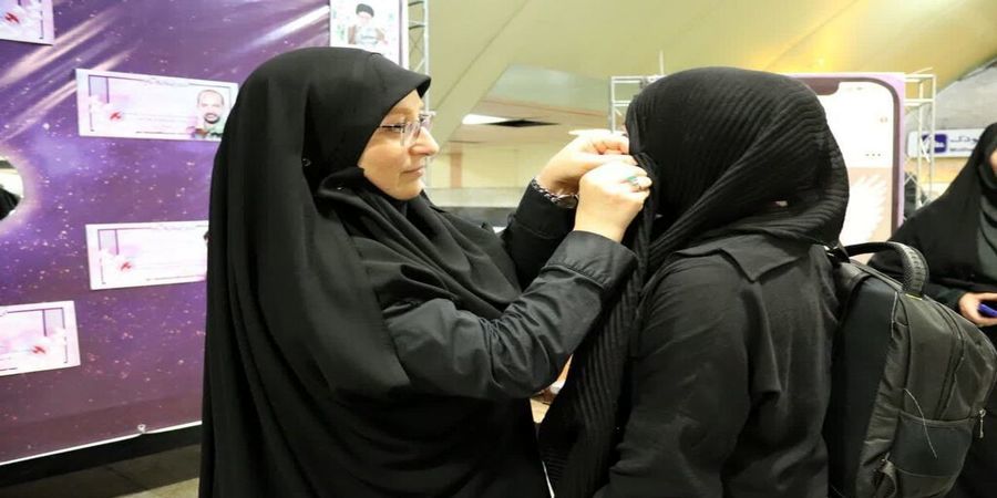 تذکر روسری به متروی تهران رسید!