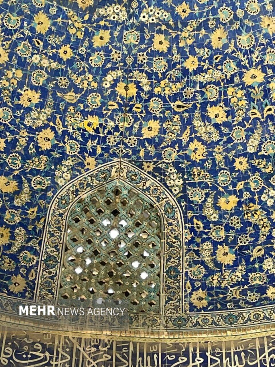 عکسی از وضعیت اسفناک ستون‌های مسجد جامع اصفهان