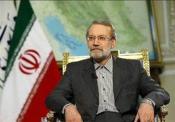 علی لاریجانی خادم زائران اربعین شد