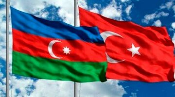 خودنمایی وزیران خارجه ترکیه و آذربایجان با فرش تبریز!