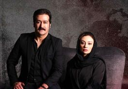 تصویری از یکتا ناصر در هنگام اجرای نمایش