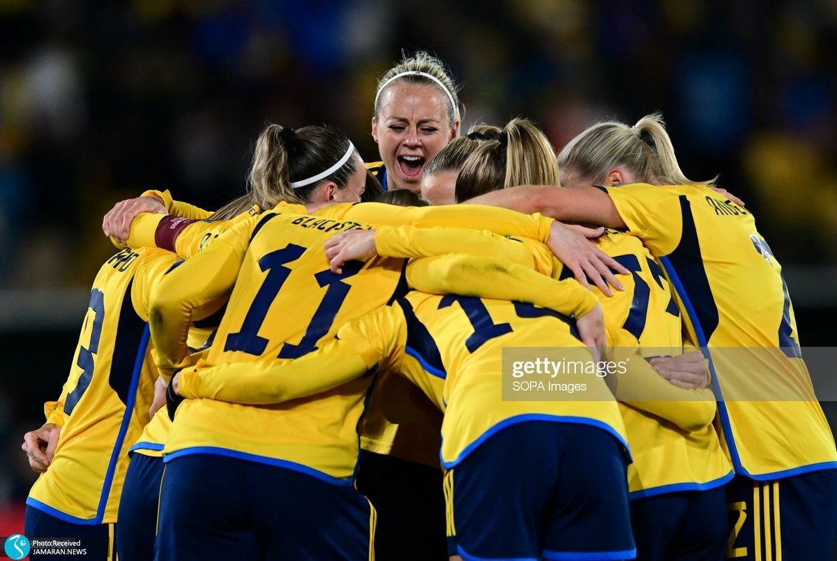 رقص جالب فوتبالیست‌های زن سوئد بعد از برد آمریکا