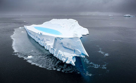 مروری بر داستان کشتی سری بریتانیا که از یخ ساخته شده بود
